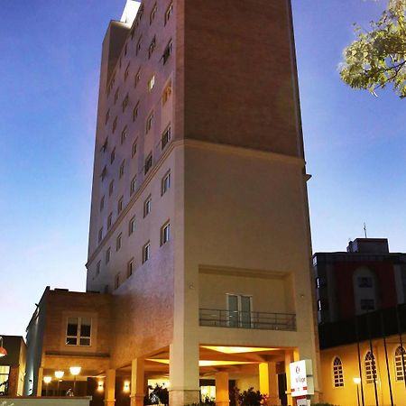 Le Village Flats E Hotel Жоинвили Экстерьер фото