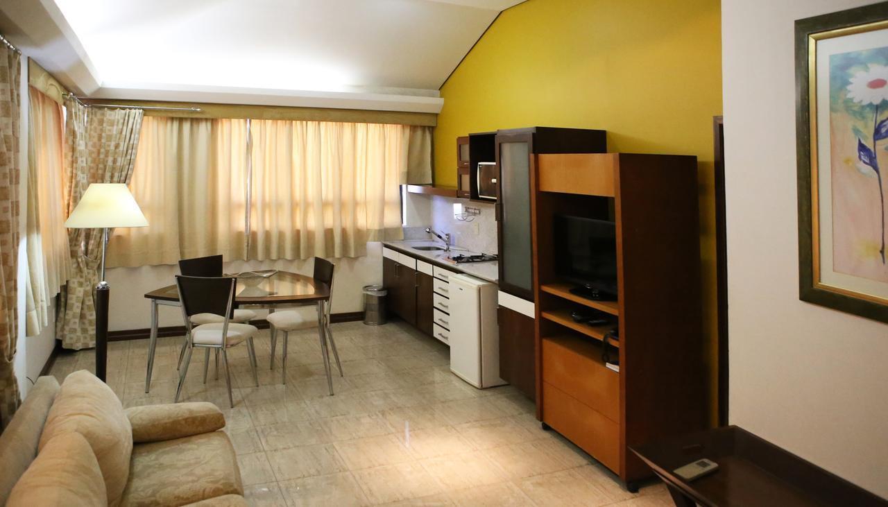 Le Village Flats E Hotel Жоинвили Экстерьер фото