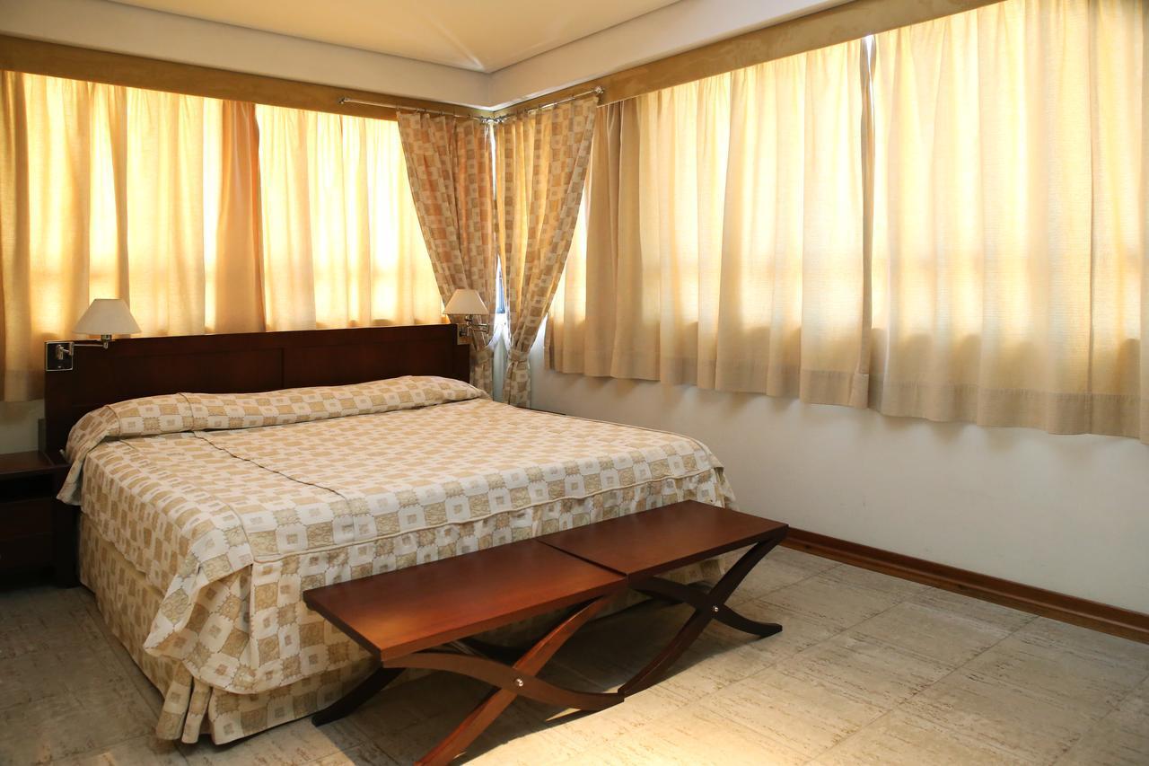 Le Village Flats E Hotel Жоинвили Экстерьер фото