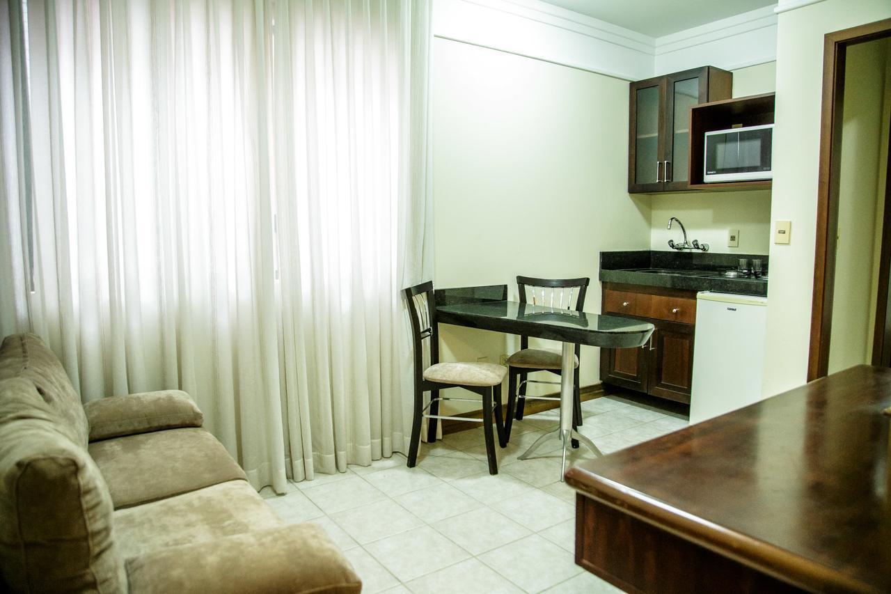 Le Village Flats E Hotel Жоинвили Экстерьер фото