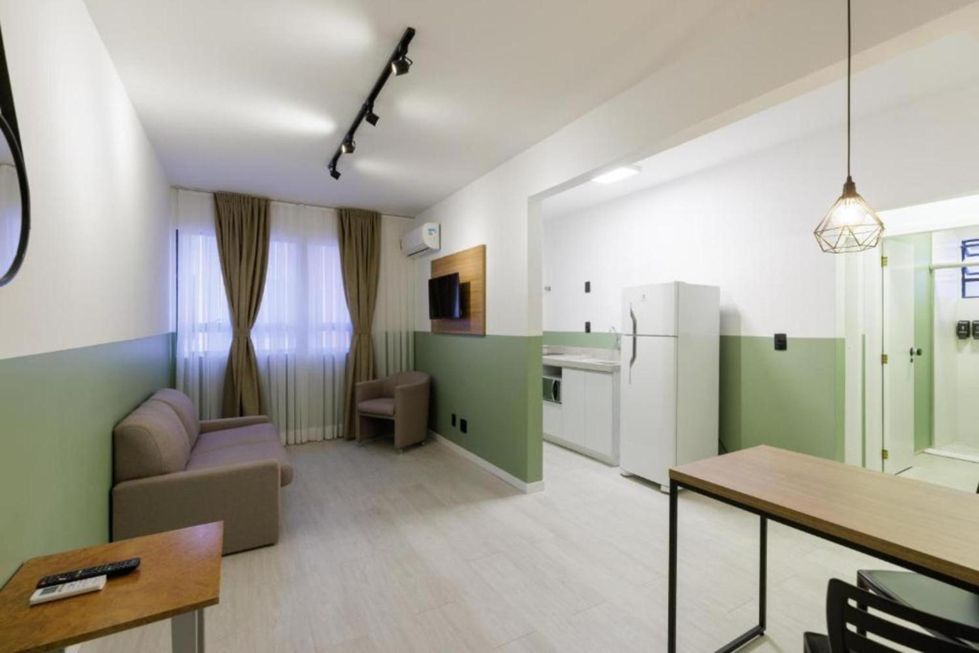 Le Village Flats E Hotel Жоинвили Экстерьер фото